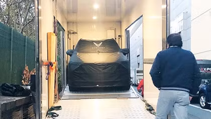 2 chiếc xe VinFast đã cập bến sân khấu lớn Paris Motorshow 2018