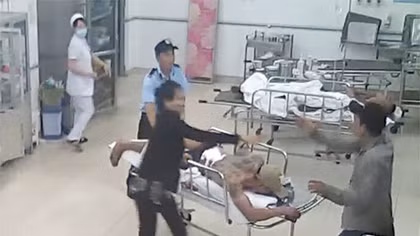 2 thanh niên trọng thương nhập viện bị côn đồ tiếp tục truy sát