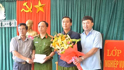 Nhiều tập thể, cá nhân thuộc lực lượng CAND được khen thưởng