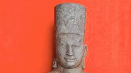 Phát hiện Tượng thần Vishnu khi đi cắt cỏ