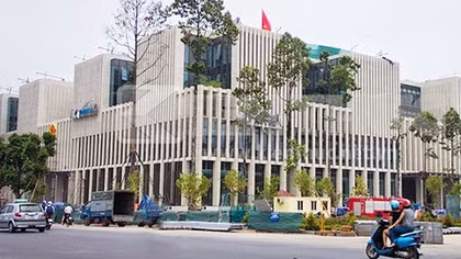 “Nền cũ, lâu đài” và xúc cảm 15 năm phóng viên nghị trường