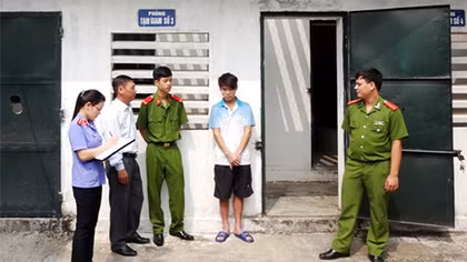 Người bào chữa có thể gặp người bị tạm giữ, tạm giam
