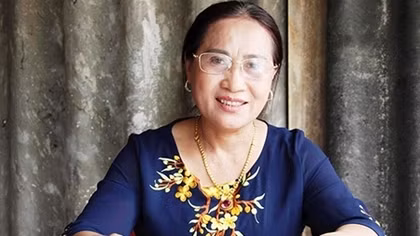 Người phụ nữ xây trường mầm non bên bờ sông giới tuyến