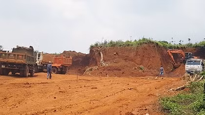 Chính quyền vào cuộc sau bài báo “Khai thác đất trái phép tràn lan tại Bảo Lộc”