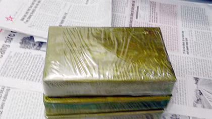 Bắt 3 đối tượng vận chuyển 3 bánh heroin trên tuyến Tây Bắc