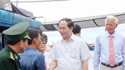 Chủ tịch nước thăm và làm việc tại Phú Yên