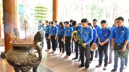 Sống xứng đáng với sự hy sinh của thế hệ đi trước