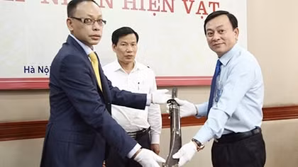 Bảo đao hồi hương và chuyện ông đặc phái viên – quý đệ của Hồ Chí Minh
