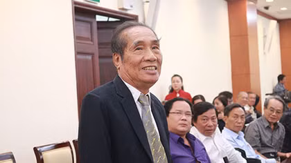 Nguyễn Ngọc Ký: Trời xe mấy sợi chỉ hồng mà vui