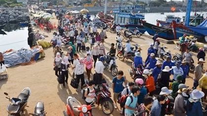 Cần chấm dứt tình trạng lấn chiếm cửa cảng Sa Kỳ