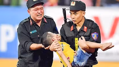Để những cái "lý" không lạnh lùng, máy móc...