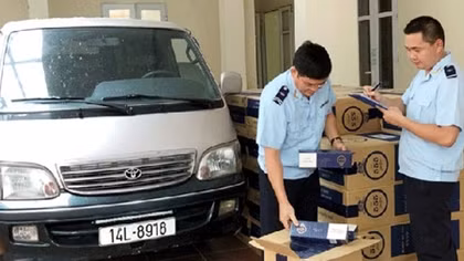 Nhiều cách tuồn hàng lậu vào nội địa