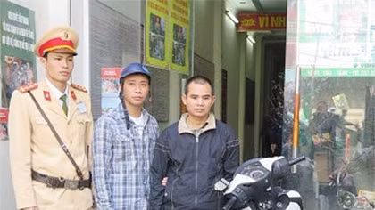 Phát hiện chiếc xe máy trị giá gần 200 triệu bị lấy cắp 