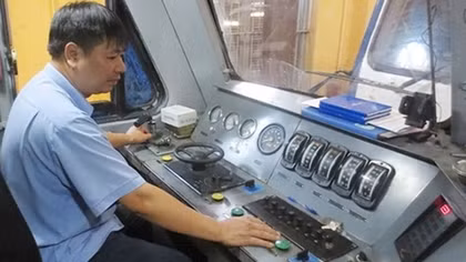 Chuyện nghề của những “cơ trưởng” hỏa xa