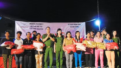 Về với làng Yều