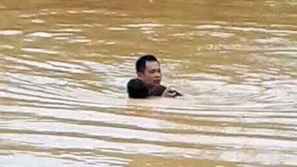 Sang thăm nhà anh, học sinh lớp 5 bị lũ cuốn