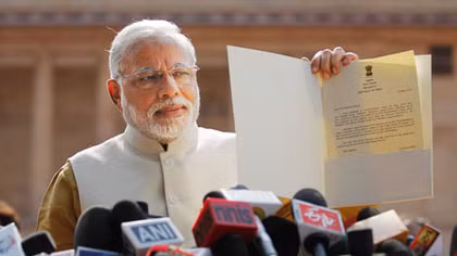 Thủ tướng Narendra Modi: Mạnh tay với "tiền đen"