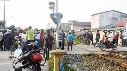 Bà chủ doanh nghiệp vận tải bị tàu hỏa cán tử vong