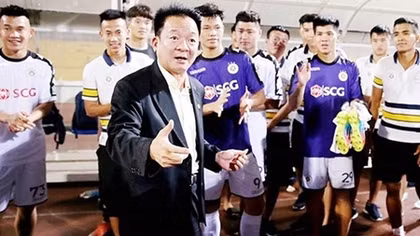 Bầu Đức, bầu Hiển và thế thời của bóng đá