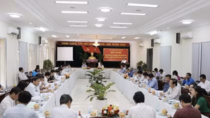 Cải tiến việc tuyên truyền, học tập, quán triệt nghị quyết của Đảng