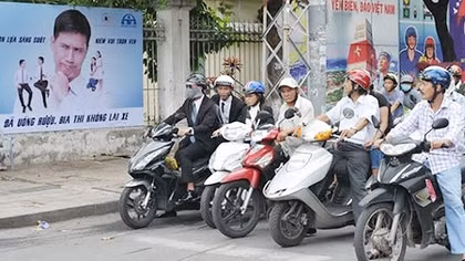 Cán bộ, công chức phải nêu gương không lái xe khi đã uống rượu bia