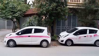 Truy tìm đối tượng xịt sơn vào 10 ô tô tại phường Phúc La