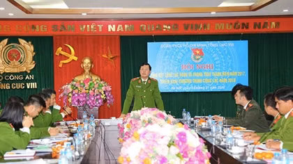 Tiên phong, xung kích trong cảm hoá, giáo dục phạm nhân