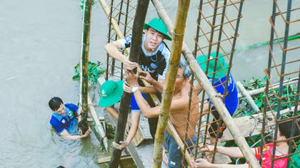 Tiếp bước truyền thống, tô thắm đất sen hồng