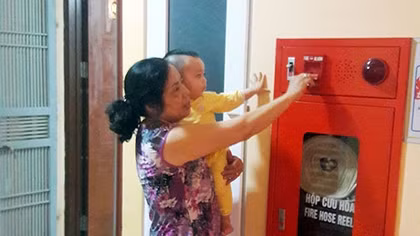 Không thể đem con bỏ chợ