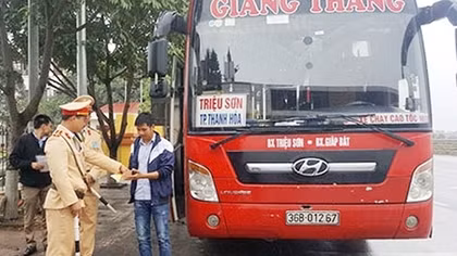 Lực lượng CSGT đã thực hiện nghiêm quy định thông báo các trường hợp bị tước giấy phép lái xe
