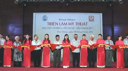 Hơn 200 tác phẩm trưng bày triển lãm mỹ thuật khu vực VIII