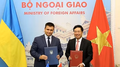 Phó Thủ tướng hội đàm với Bộ trưởng Ngoại giao Ukraine