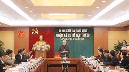 Uy nghiêm kiểm tra, lòng tin dân chúng