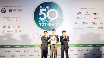 PVFCCo nhận giải “Top 50 công ty niêm yết tốt nhất Việt Nam”