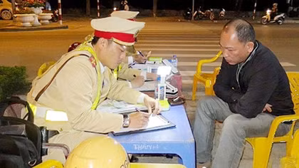 Xử lý nghiêm các bác tài mê đắm “ma men”