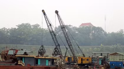 Mỗi tàu hút cát kiếm cả trăm triệu đồng mỗi ngày