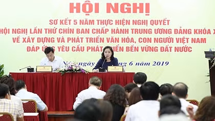 Tập trung nguồn lực đầu tư cho phát triển văn hóa, con người Việt Nam