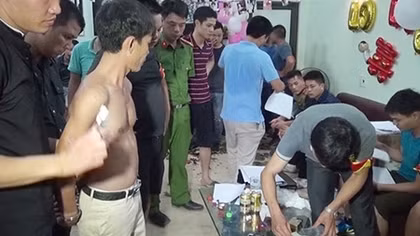Đột kích “bữa tiệc đá”, phá vỡ vỏ bọc của một doanh nhân