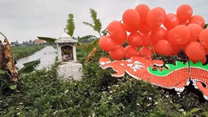 Sự thật chuyện đồn thổi rồng “bay về tìm mộ”