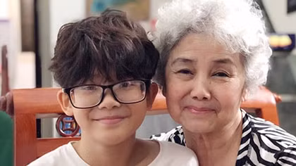 Nhà thơ Bùi Kim Anh: Tĩnh tâm giữa những vỡ òa buồn vui