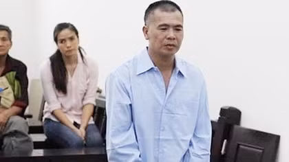 Vác dao đến tận nhà chém người quen vì... không nghe điện thoại