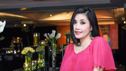 Nghệ sĩ Kiều Oanh: Thương nhau đôi mắt đỏ hoe