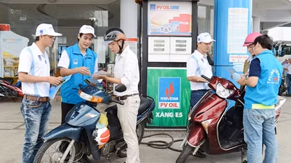 Nhiều băn khoăn về lộ trình xóa sổ RON92 từ 2018