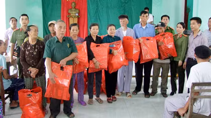 Danh sách các đơn vị, nhà hảo tâm ủng hộ đồng bào miền Trung bị lũ lụt