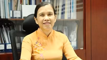  Tiến sĩ Bùi Trân Phượng: Không thể dạy người khác rung cảm nếu chính mình không có khả năng rung cảm…