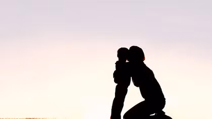  Đưa mẹ về quê