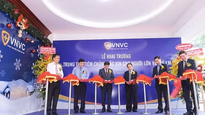 Khai trương trung tâm tiêm chủng lớn nhất tại TP HCM