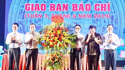 Phó Thủ tướng Vũ Đức Đam chúc mừng người làm báo cả nước nhân dịp 21-6