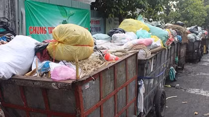 Không để tập kết nhiều xe gom rác tại 1 điểm gây cản trở giao thông