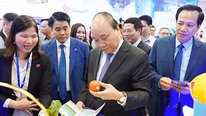 Thủ tướng dự diễn đàn thúc đẩy ngành công nghiệp 100 tỷ USD